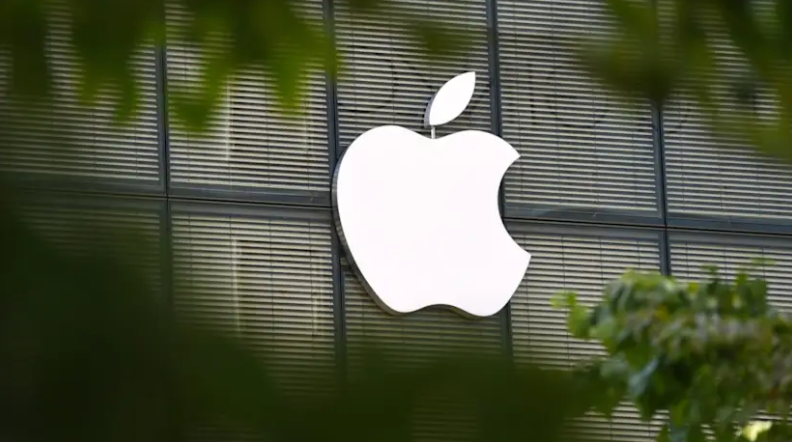 Apple öz ekosisteminə reklam gətirir: riskli dönüş başlayır.